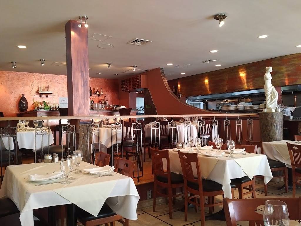 Elounda | restaurant | 1818 Boulevard de la Côte-Vertu, Saint-Laurent, QC H4L 2A6, Canada | 5143314040 OR +1 514-331-4040