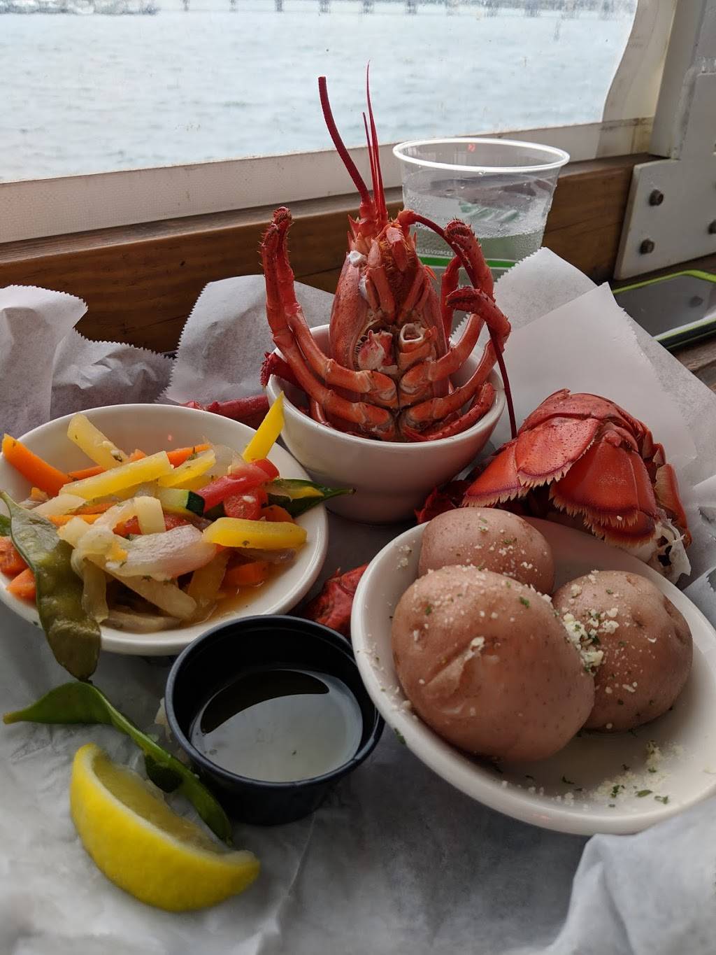 Anna Maria Oyster Bar on the Pier | restaurant | 200 Bridge St, Bradenton Beach, FL 34217, USA | 9417782662 OR +1 941-778-2662