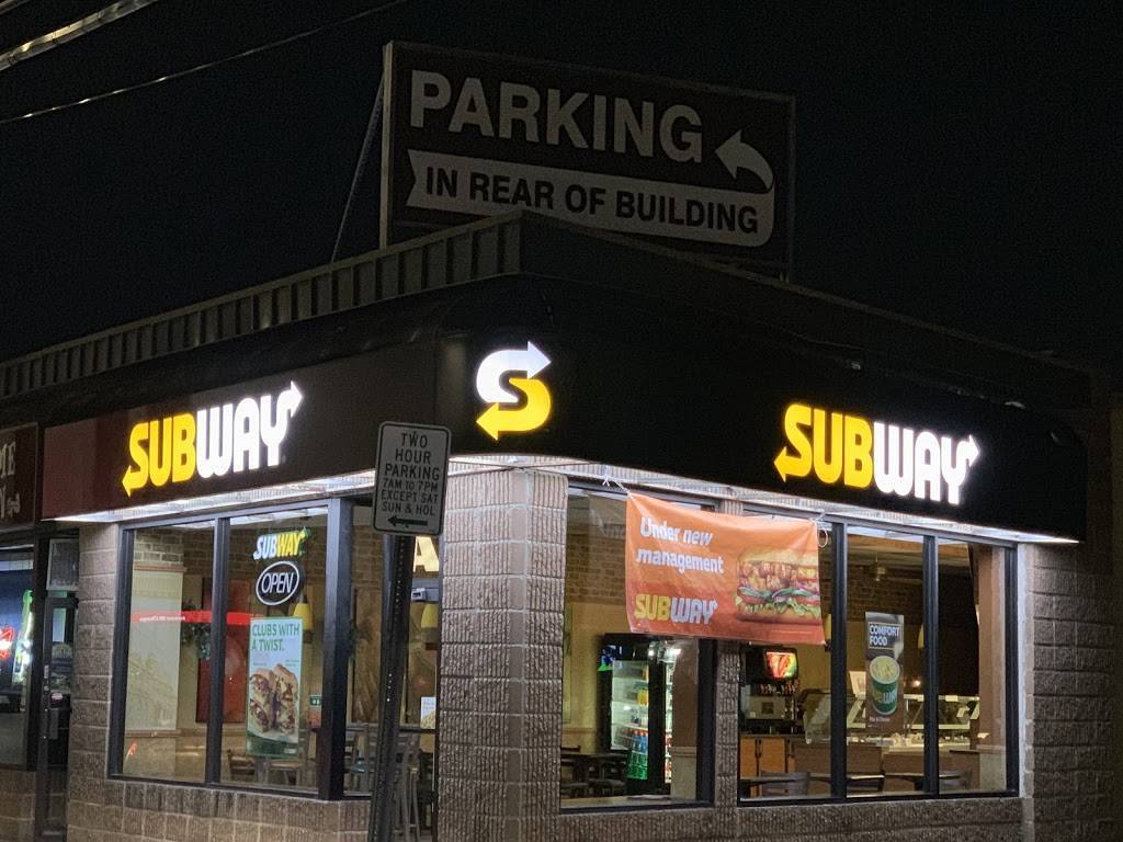 Subway | meal takeaway | 890 Old Country Rd, Westbury, NY 11590, USA | 5162802703 OR +1 516-280-2703