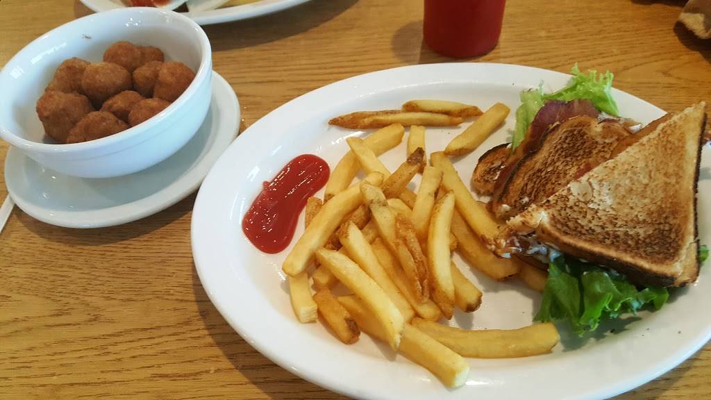 Airport Cafe | restaurant | 1636 N Main St, Urbana, OH 43078, USA | 9376522010 OR +1 937-652-2010