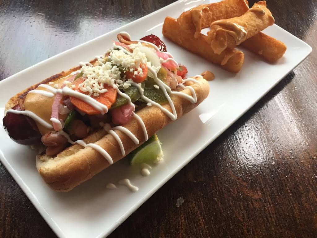 Mojo Taqueria Lyons | restaurant | 216 Main St, Lyons, CO 80540, USA | 3038232321 OR +1 303-823-2321