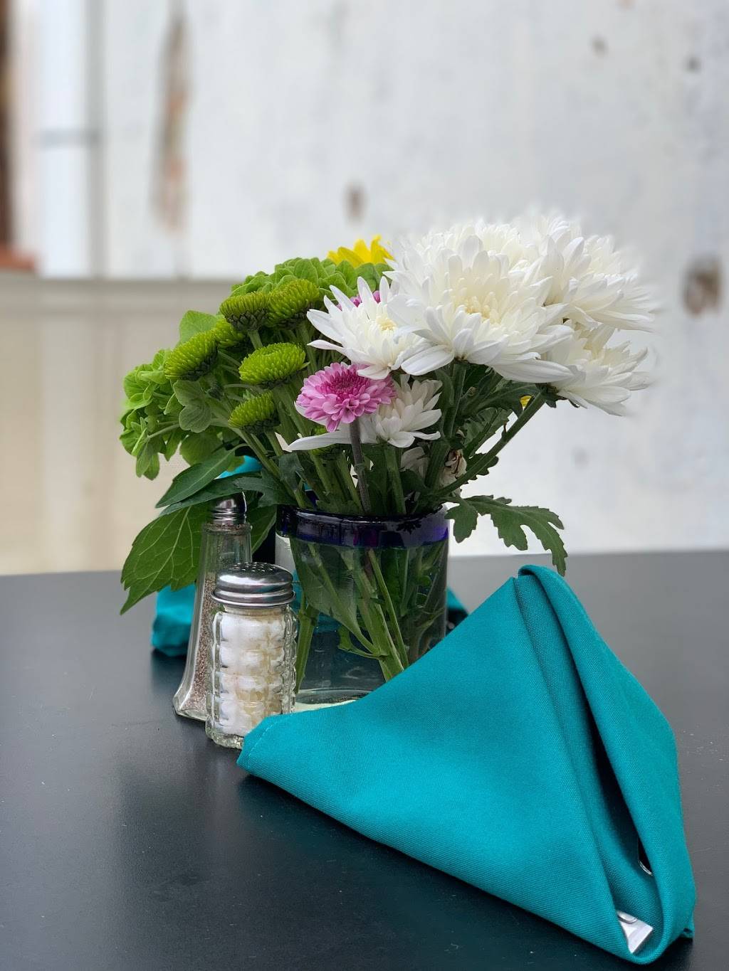 Alma del Mar | restaurant | 1007 S 9th St, Philadelphia, PA 19147, USA | 2156448158 OR +1 215-644-8158