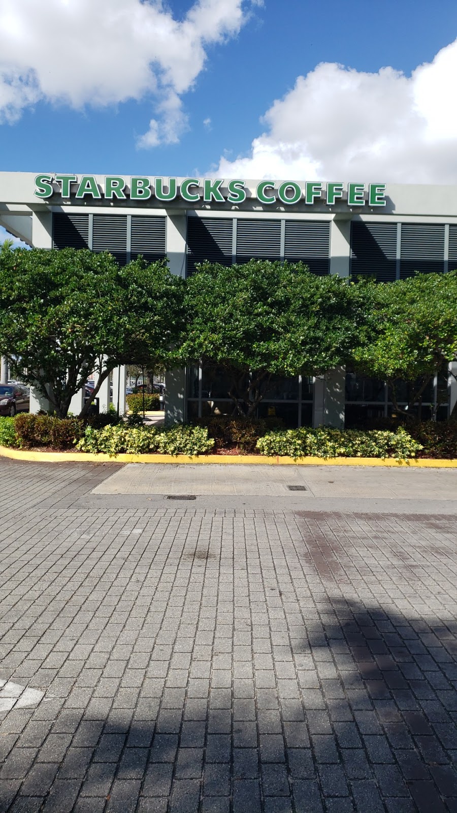 Starbucks | cafe | 583 W 49th St, Hialeah, FL 33012, USA | 3055120349 OR +1 305-512-0349