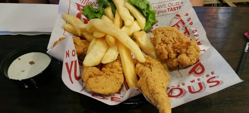 Red Robin Gourmet Burgers and Brews | restaurant | 2667 Park Ave, Tustin, CA 92782, USA | 7142587657 OR +1 714-258-7657