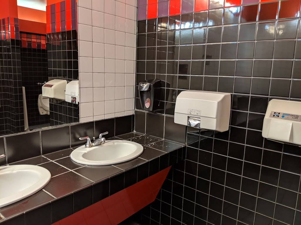 Cinemark Movies 9 | meal takeaway | Mall, 9539 700 E #2, Sandy, UT 84070, USA | 8015710968 OR +1 801-571-0968