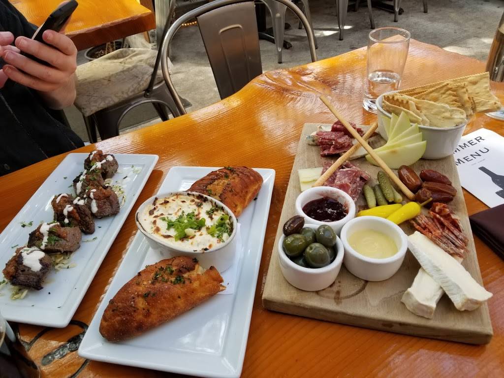 Locöl Barley & Vine | restaurant | 7902 35th Ave SW, Seattle, WA 98126, USA | 2067087725 OR +1 206-708-7725