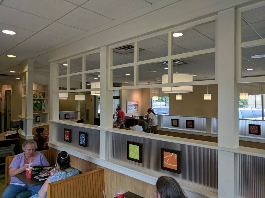 Wendys | restaurant | 115 Calef Hwy, Epping, NH 03042, USA | 6036792326 OR +1 603-679-2326