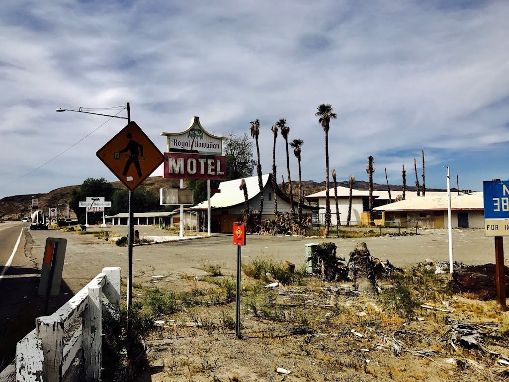 Shell | restaurant | 71808 Baker Blvd, Baker, CA 92309, USA | 7607334542 OR +1 760-733-4542