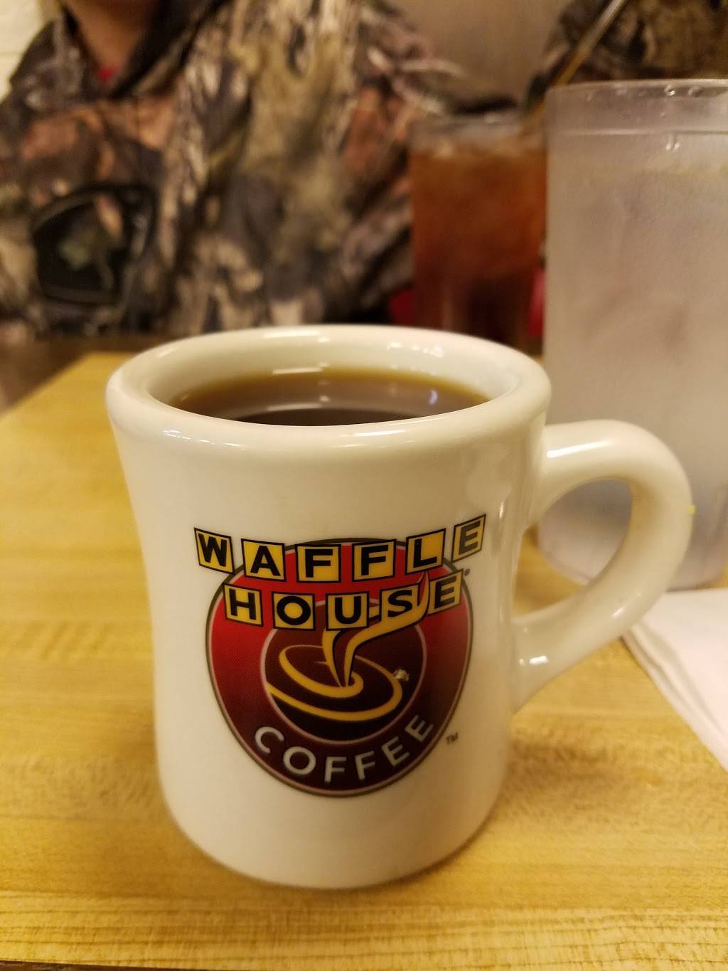 Waffle House | meal takeaway | 525 S US-601, Lugoff, SC 29078, USA | 8034385414 OR +1 803-438-5414