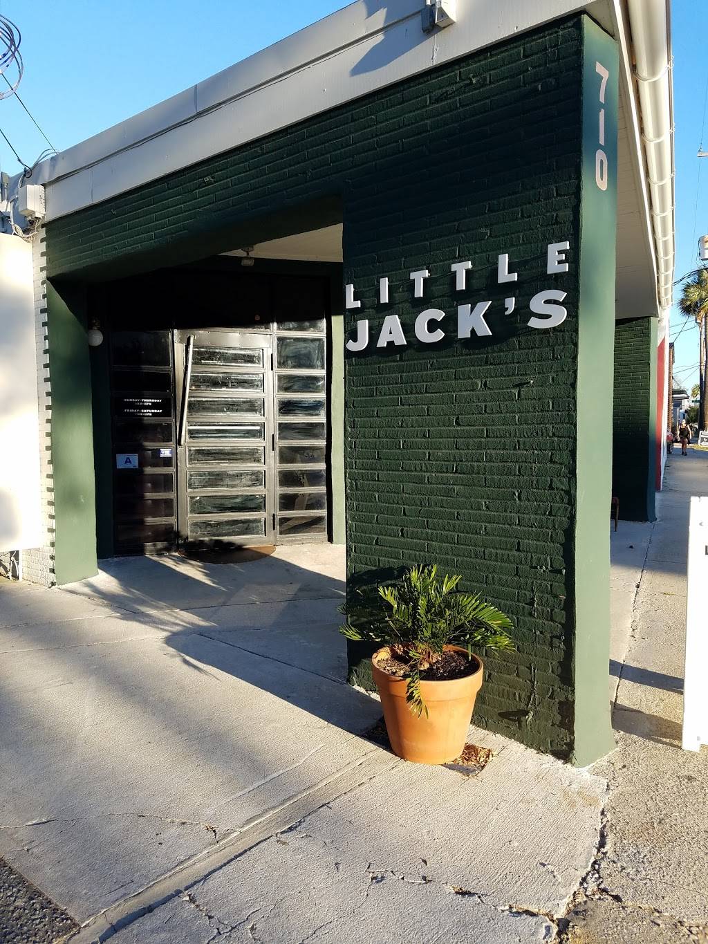 Little Jacks Tavern | restaurant | 710 King St, Charleston, SC 29403, USA | 8435316868 OR +1 843-531-6868