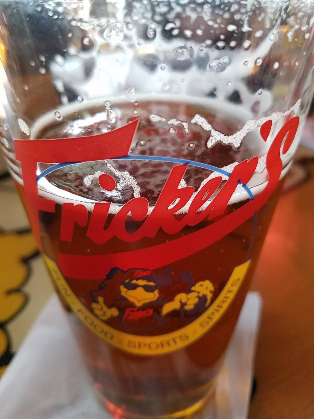 Frickers | restaurant | 1410 W Main Cross St, Findlay, OH 45840, USA | 4194239464 OR +1 419-423-9464