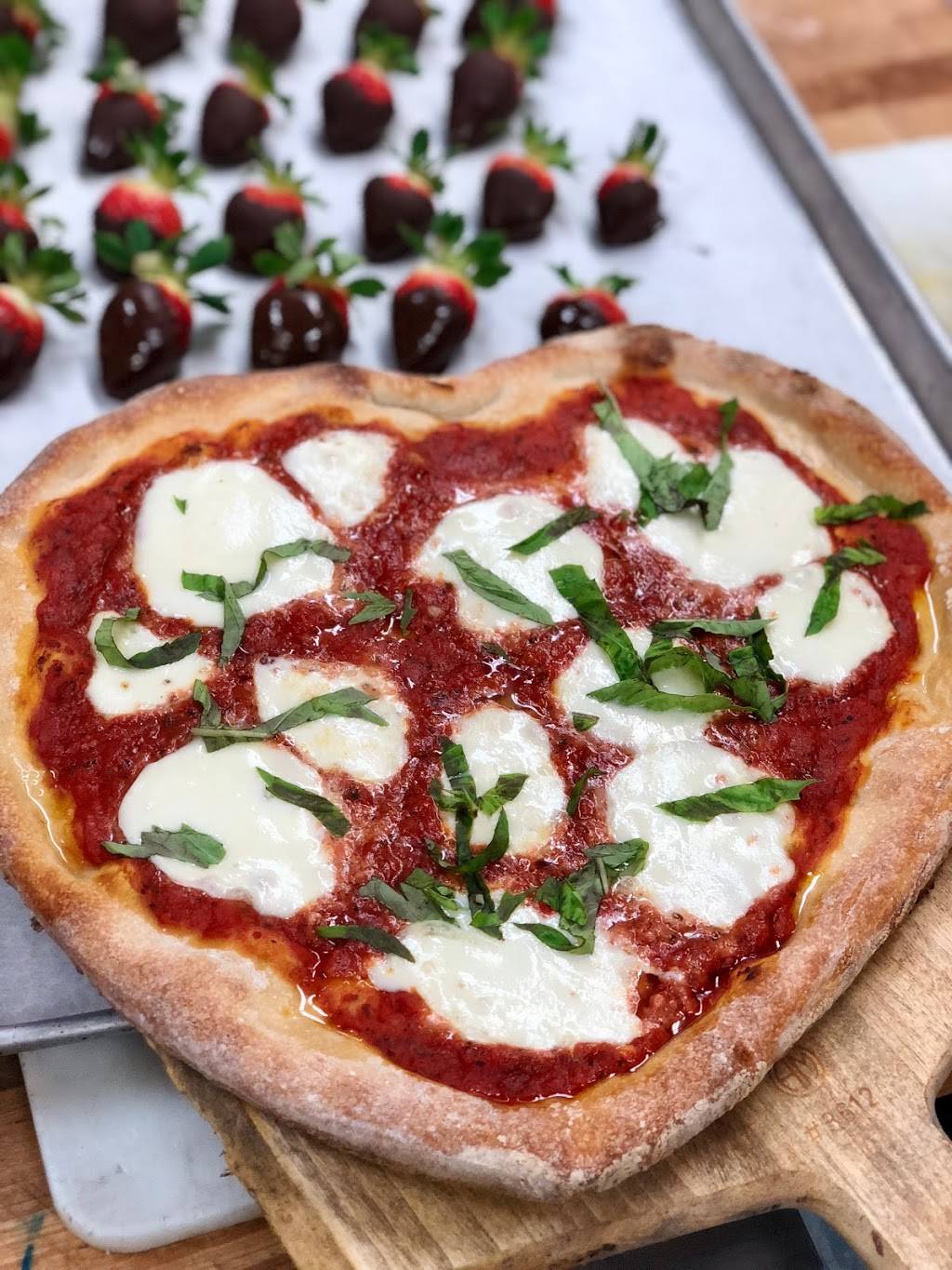 Maxs Italian Restaurant and Pizzeria | meal delivery | 1712 N Croatan Hwy, Kill Devil Hills, NC 27948, USA | 2522613113 OR +1 252-261-3113