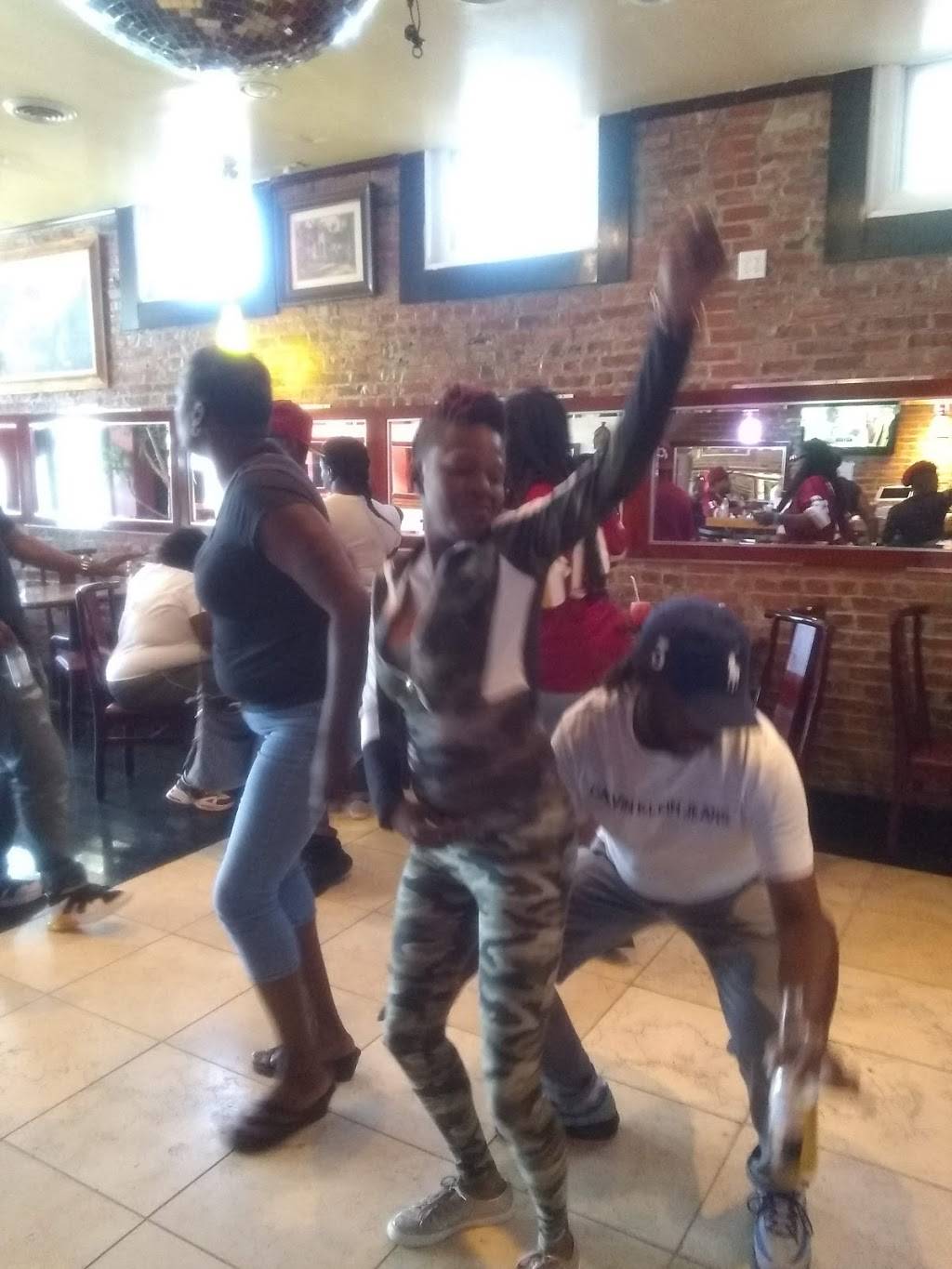 Seven Seas | restaurant | 5915 Georgia Ave NW, Washington, DC 20011, USA | 2025605402 OR +1 202-560-5402