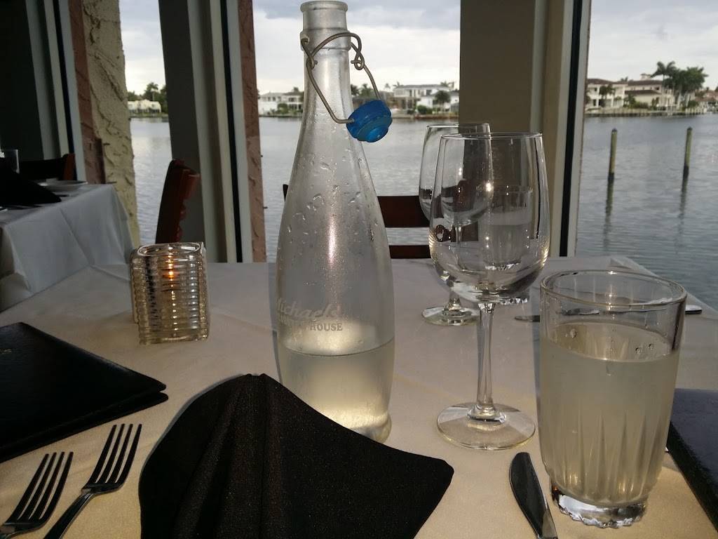 T-Michaels | restaurant | 4050 Gulf Shore Blvd N, Naples, FL 34103, USA | 2392610622 OR +1 239-261-0622