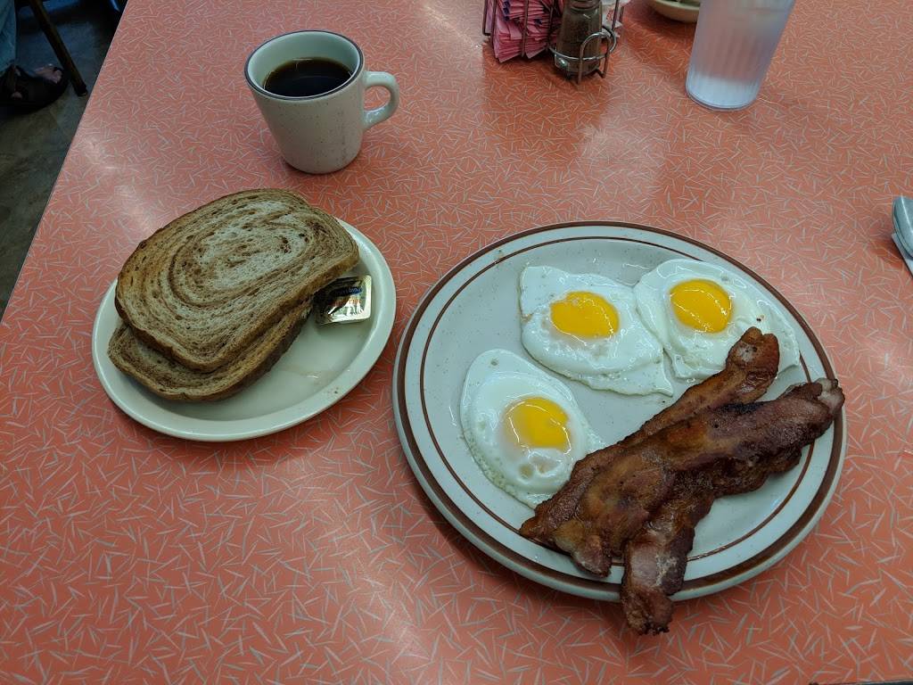 Petri Cafe | cafe | 1416 20th St, Granite City, IL 62040, USA | 6188769443 OR +1 618-876-9443