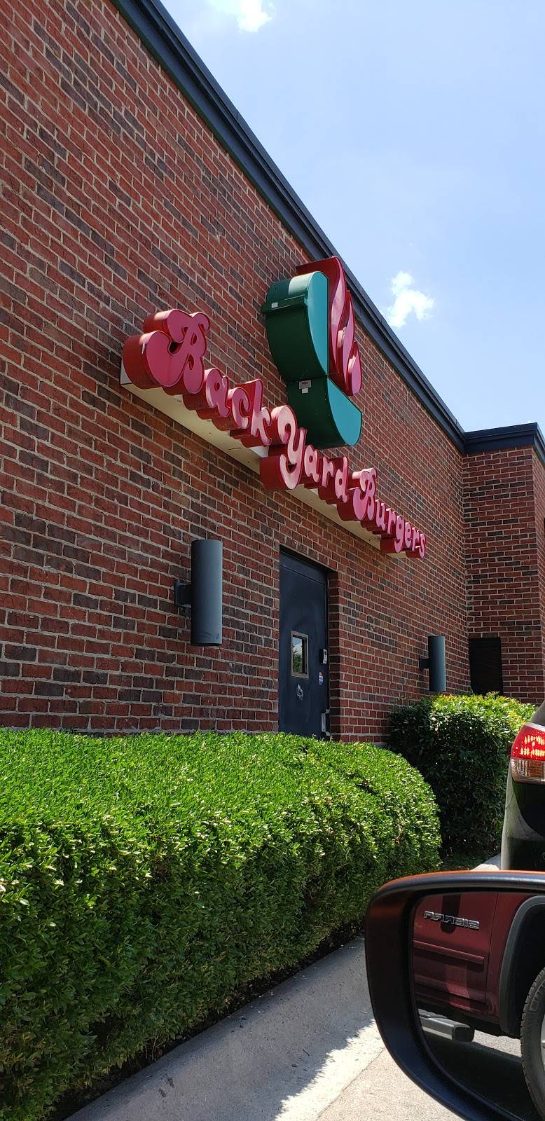 Back Yard Burgers | restaurant | 1989 Montgomery Hwy, Hoover, AL 35244, USA | 2059897138 OR +1 205-989-7138