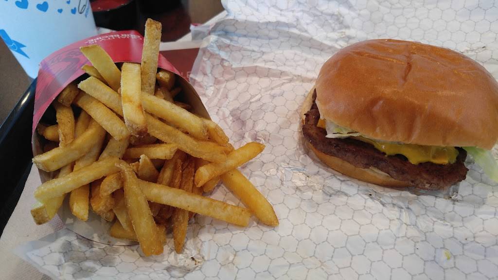 Wendys | restaurant | 9601 Montgomery Blvd NE, Albuquerque, NM 87111, USA | 5052931704 OR +1 505-293-1704