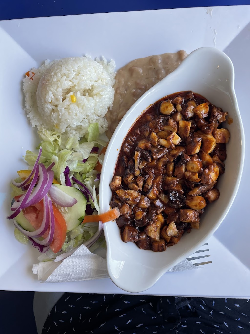 Mariscos El Calentano | restaurant | 502 S D St, Perris, CA 92570, USA | 9513490161 OR +1 951-349-0161