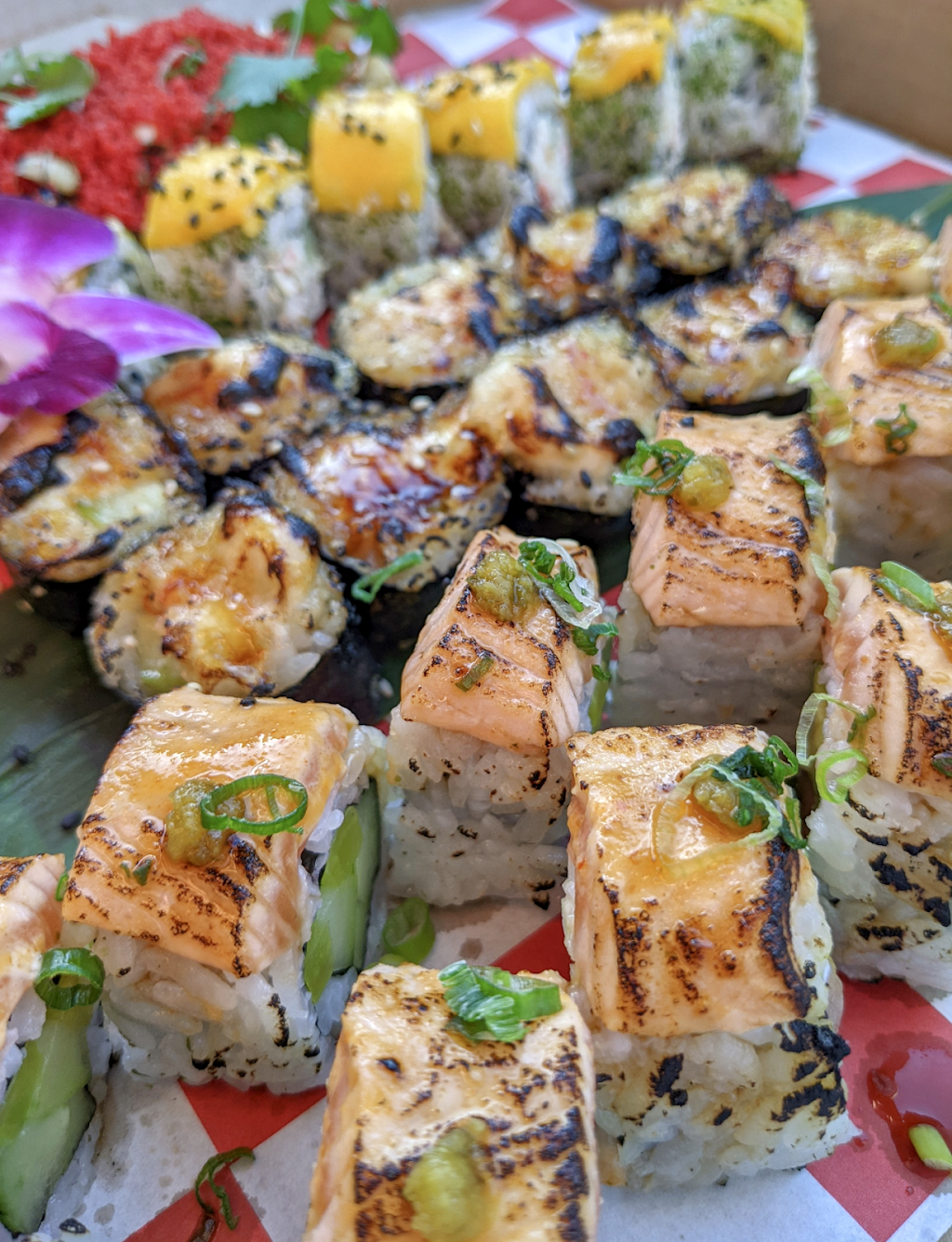 i.8sushi VAN NUYS - Fusion Rolls | restaurant | 15136 Stagg St, Van Nuys, CA 91405, USA | 7143267079 OR +1 714-326-7079