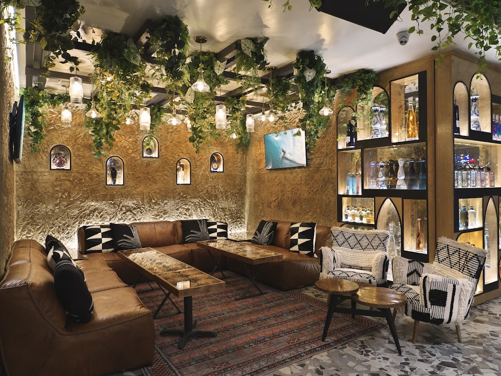 Sandbar Cocina y Tequila | restaurant | 221 Main St, Huntington Beach, CA 92648, USA | 7144605423 OR +1 714-460-5423