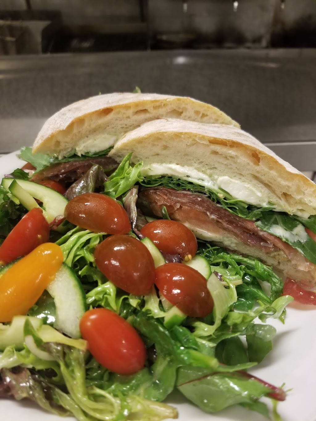 Savory Cafe and Provisions | restaurant | 1533 Fording Island Rd Ste 302, Hilton Head Island, SC 29926, USA | 8438373336 OR +1 843-837-3336