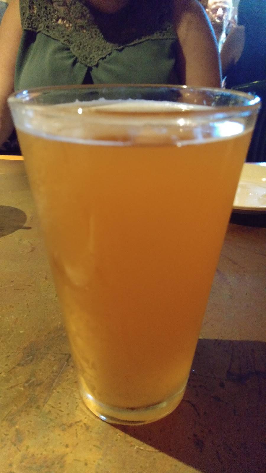 Altland House Grill & Pub | restaurant | 1 Center Square #100, Abbottstown, PA 17301, USA | 7172599535 OR +1 717-259-9535