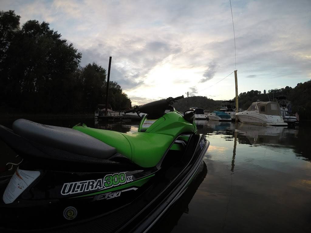 Carousel Marina | restaurant | 200 Carousel Dr, Bunola, PA 15020, USA | 4123844109 OR +1 412-384-4109