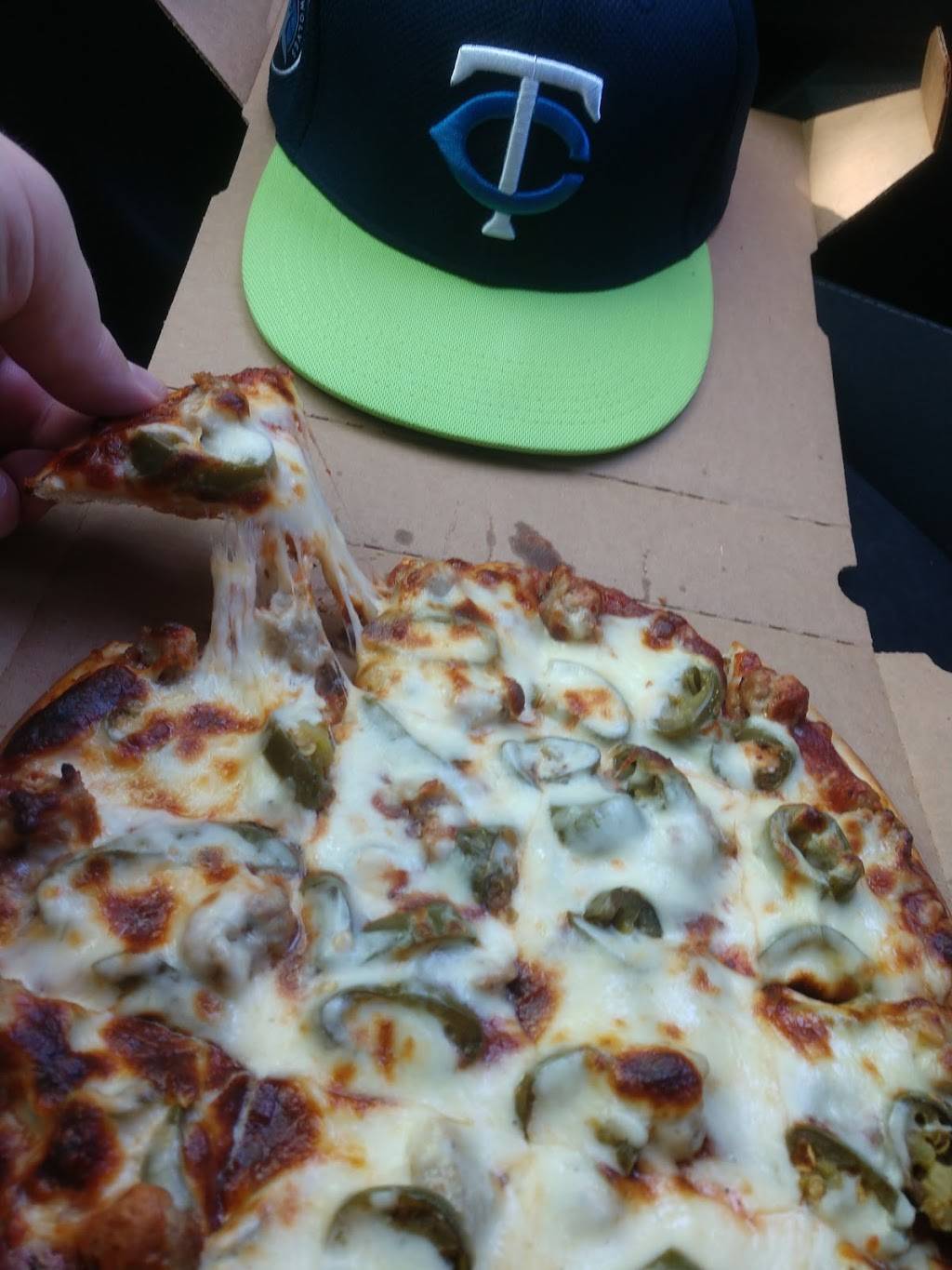 Reds Savoy Pizza | restaurant | 8508 MN-7, St Louis Park, MN 55426, USA | 9525008027 OR +1 952-500-8027