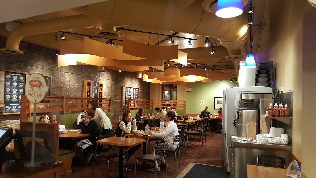 Noodles and Company | restaurant | 207 S Washington St, Naperville, IL 60540, USA | 6303693332 OR +1 630-369-3332