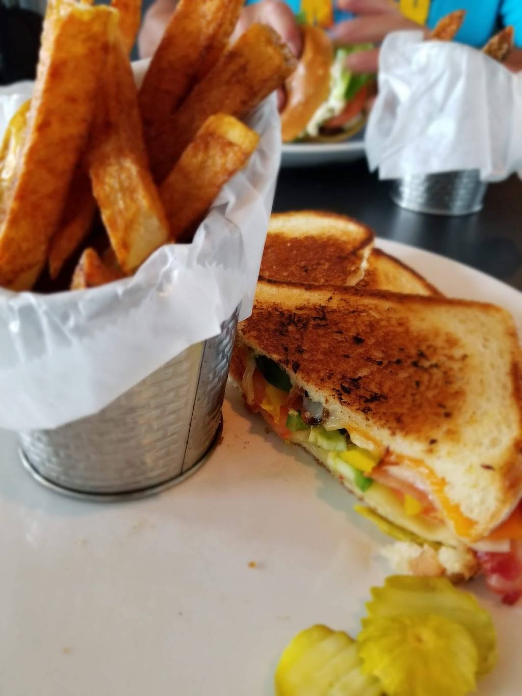 Mylans Waterfront Grille | restaurant | 115 N Mears Ave, Whitehall, MI 49461, USA | 2318940947 OR +1 231-894-0947