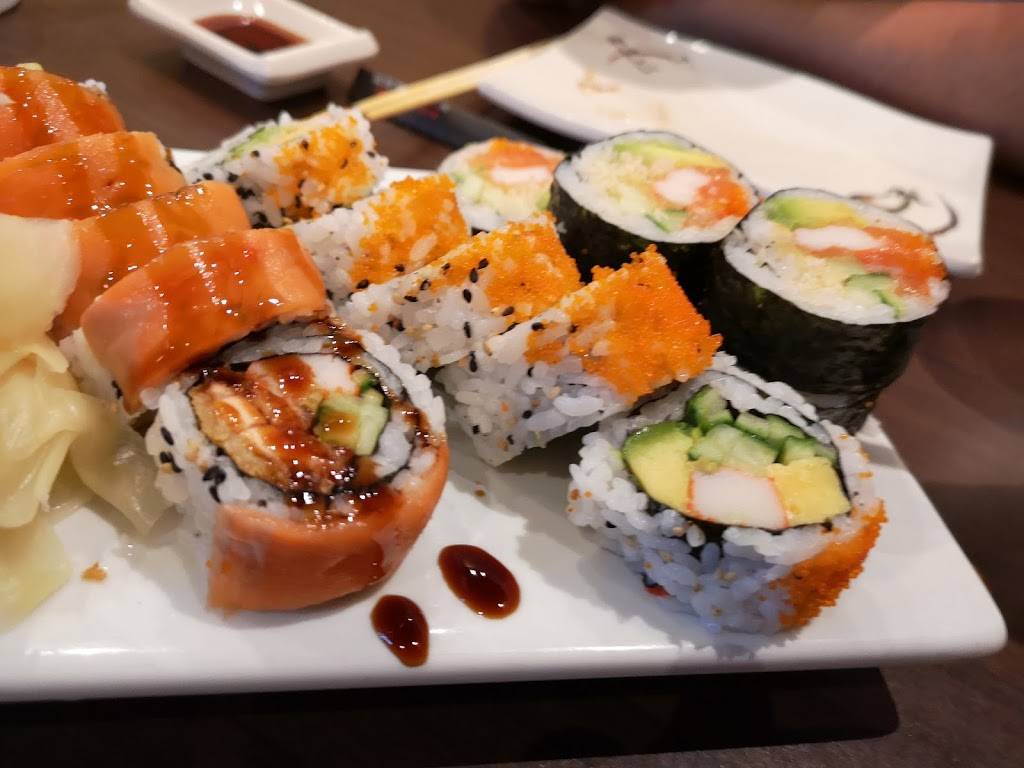 Mika Sushi Bar Fine Cuisine Asiatique | restaurant | 1 Boulevard de Sardaigne, Candiac, QC J5R 0L5, Canada | 4504448988 OR +1 450-444-8988