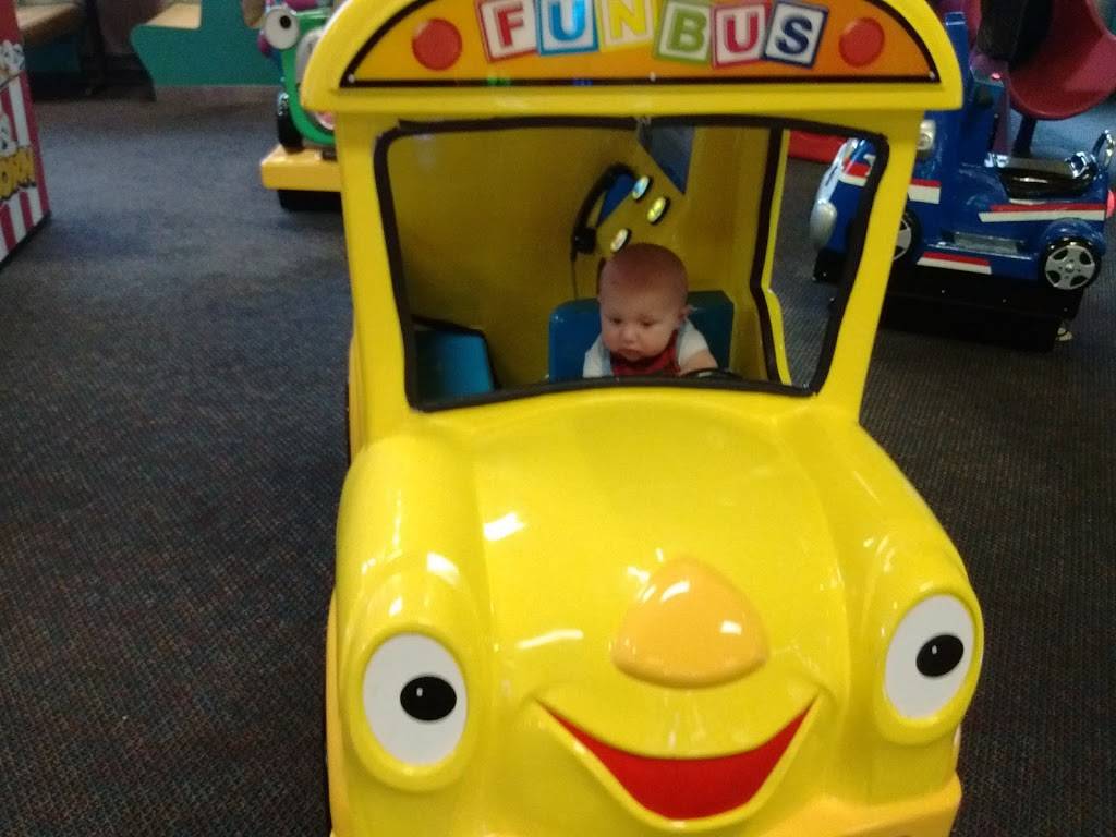 Chuck E. Cheese | restaurant | 2771 NW Myhre Rd, Silverdale, WA 98383, USA | 3606922110 OR +1 360-692-2110