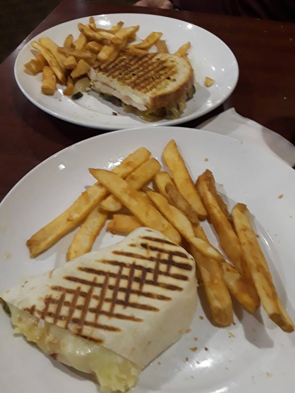 Olivers Bar & Grill | restaurant | 800 N Kinzie Ave, Bradley, IL 60915, USA | 8159393510 OR +1 815-939-3510