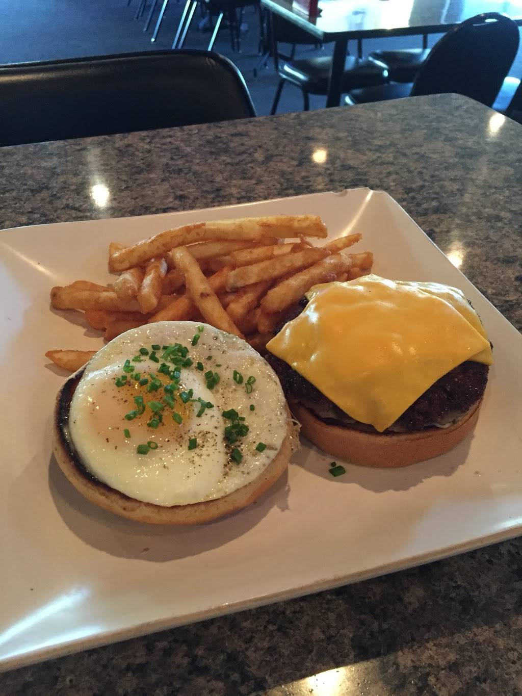 Genos Bar & Grill | restaurant | 3821 N 167th Ct, Omaha, NE 68116, USA | 4025058085 OR +1 402-505-8085