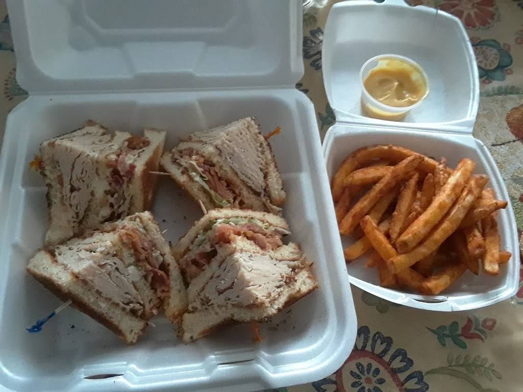 Devens Deli | restaurant | 1 Ferndale Rd, Glen Burnie, MD 21061, USA | 4105903632 OR +1 410-590-3632