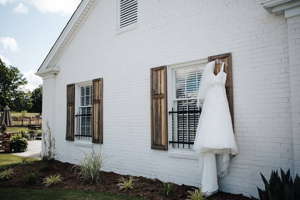 Thorndale Oaks | restaurant | 105 W Quail Ridge Rd, Oxford, NC 27565, USA | 9196033701 OR +1 919-603-3701