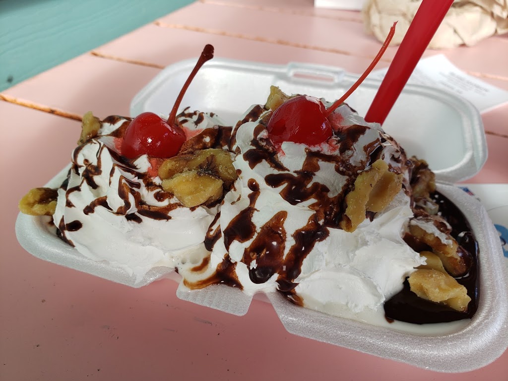 Island Rainbow LLC | restaurant | 1614 Bienville Blvd, Dauphin Island, AL 36528, USA | 2518610060 OR +1 251-861-0060