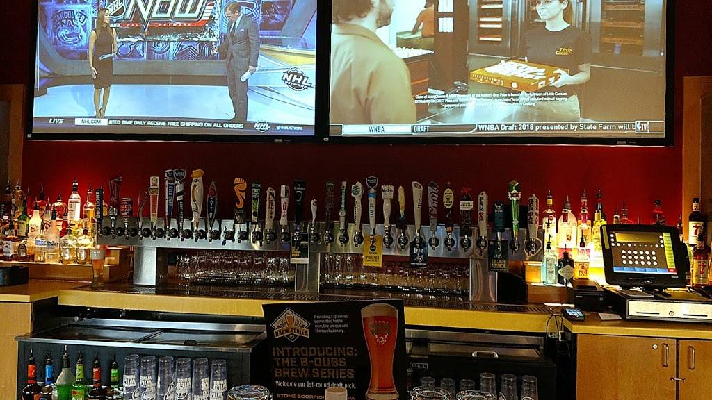 Buffalo Wild Wings | restaurant | 3128 Walden Ln, Burlington, NC 27215, USA | 3365386968 OR +1 336-538-6968