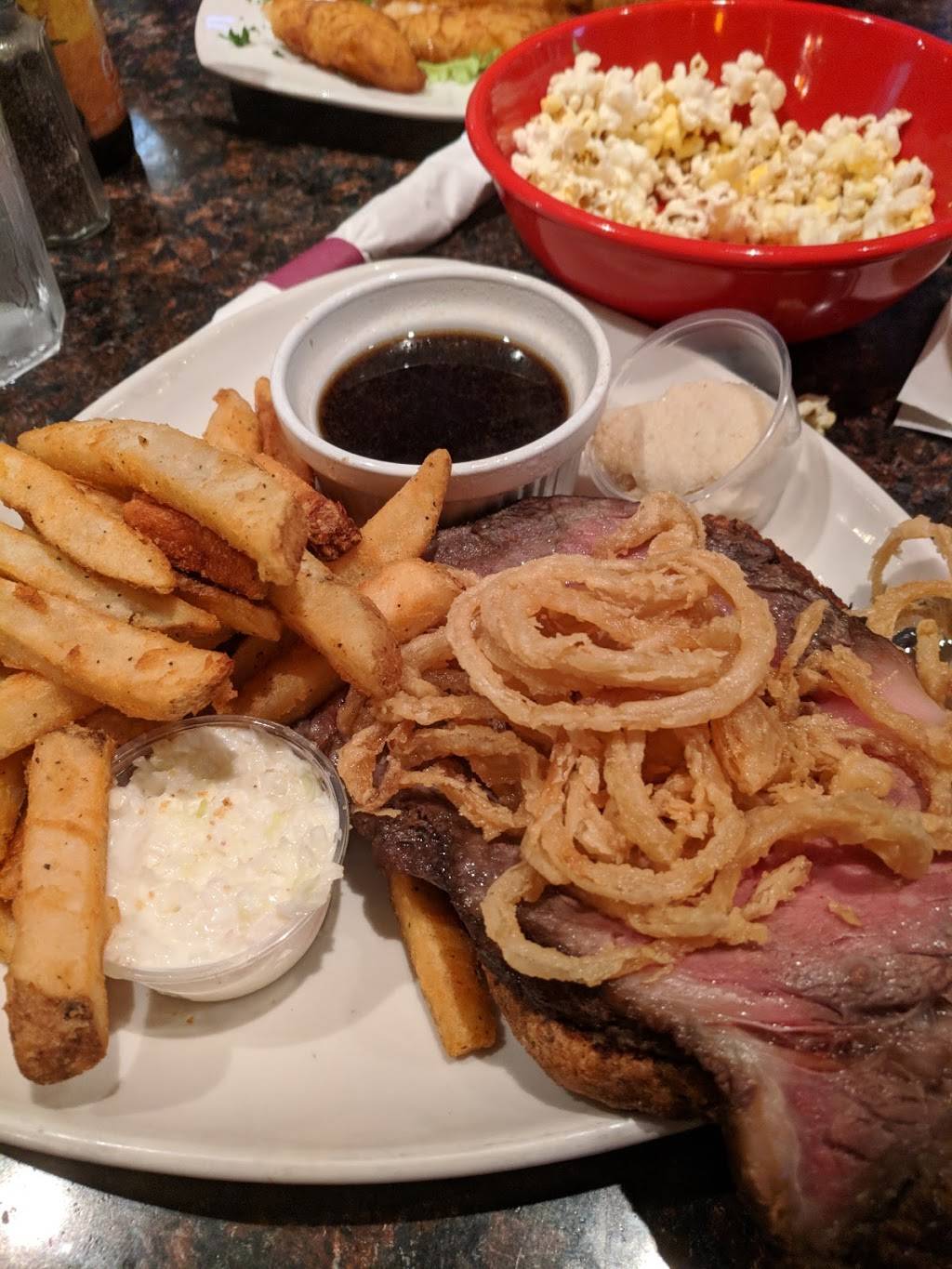 Wolfs Head Restaurant | restaurant | 6937 Joliet Rd, Indian Head Park, IL 60525, USA | 7082460400 OR +1 708-246-0400