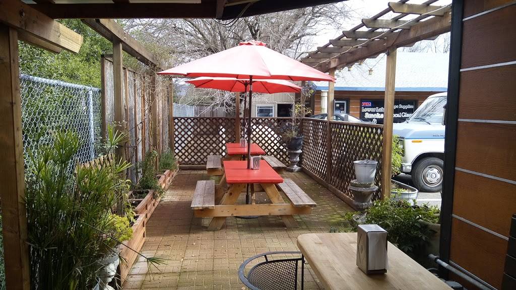 Dannys Roadside Kitchen | restaurant | 9800 State Rte 53, Lower Lake, CA 95457, USA | 7077016025 OR +1 707-701-6025