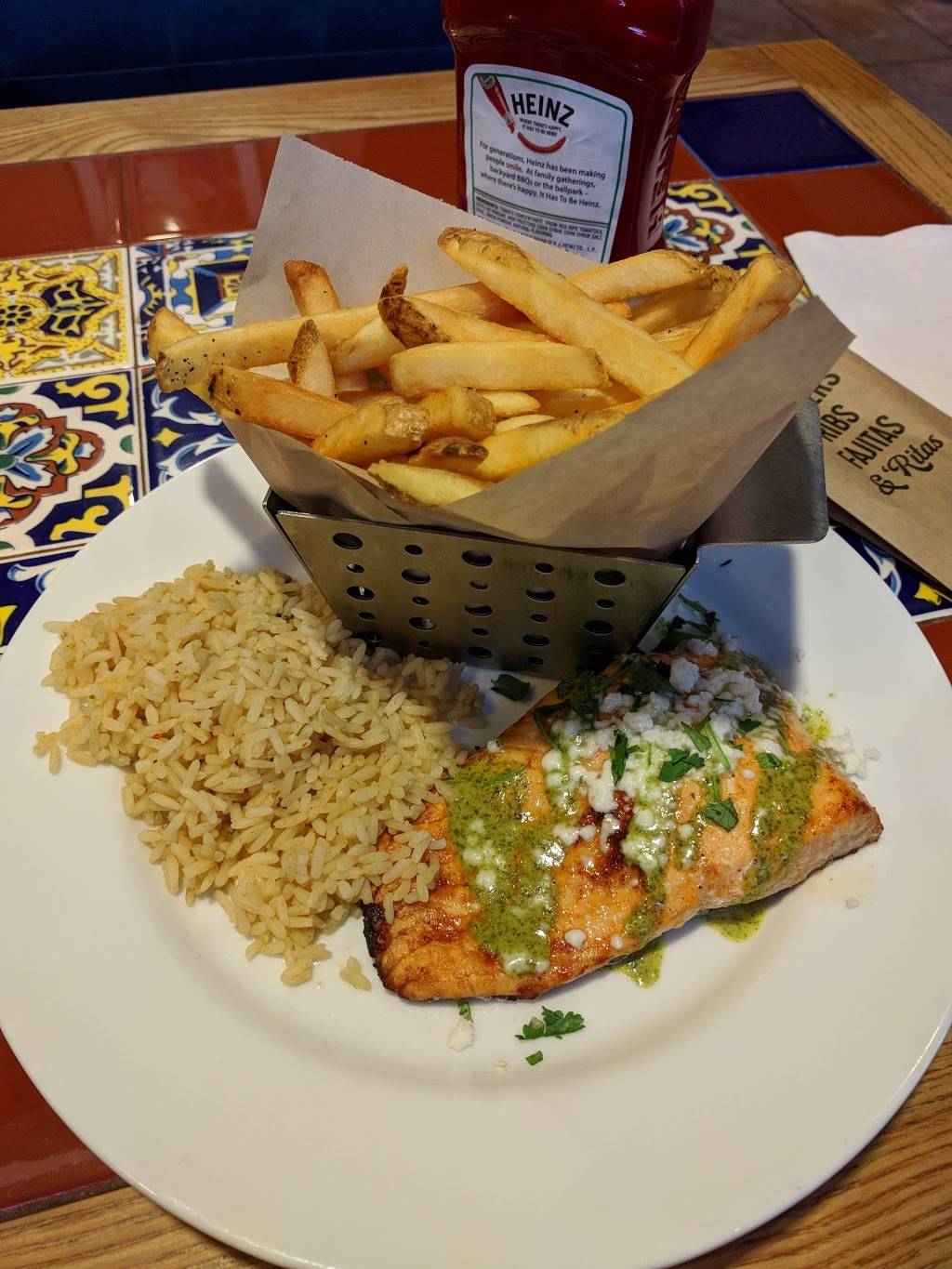 Chilis Grill & Bar | restaurant | 355 W Cary St, Richmond, VA 23284, USA | 8048282445 OR +1 804-828-2445