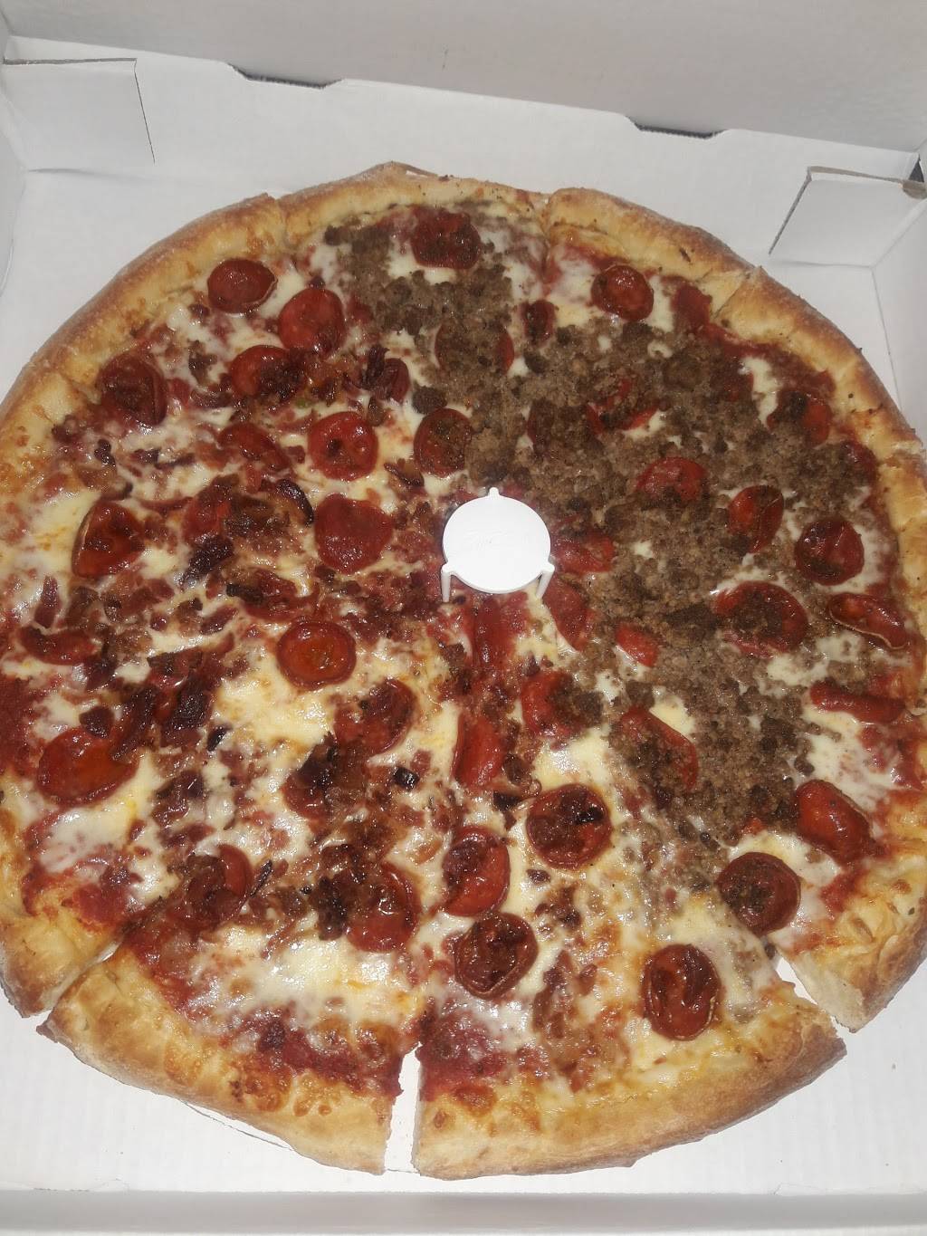 Bobs Pizza Palace Inc | restaurant | 20510 W Seven Mile Rd, Detroit, MI 48219, USA | 3135382742 OR +1 313-538-2742