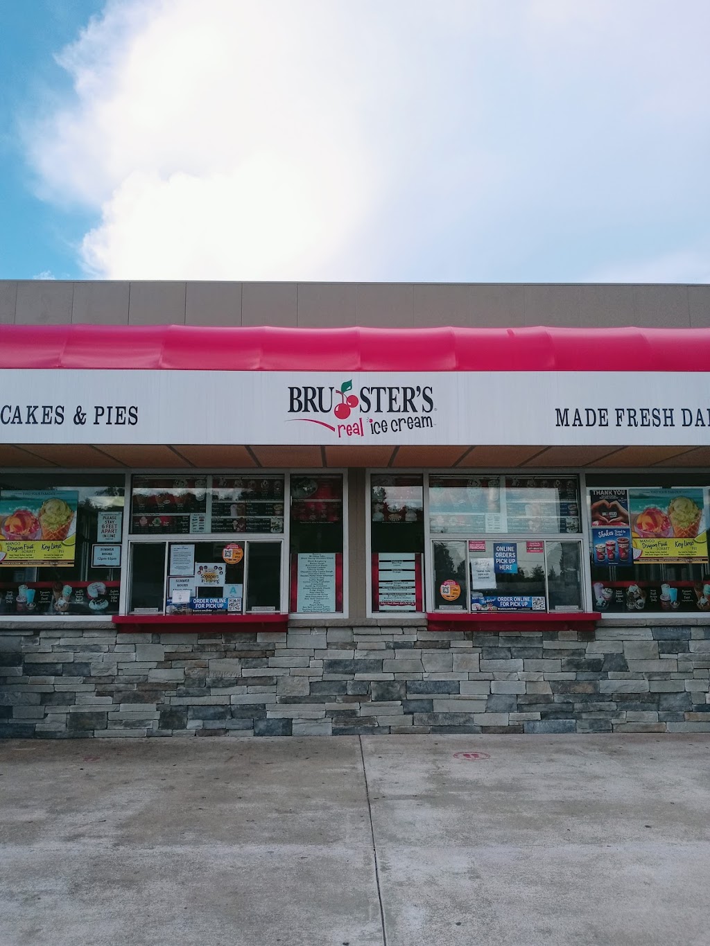 Brusters Real Ice Cream | bakery | 6412 White Horse Rd, Greenville, SC 29611, USA | 8642465966 OR +1 864-246-5966