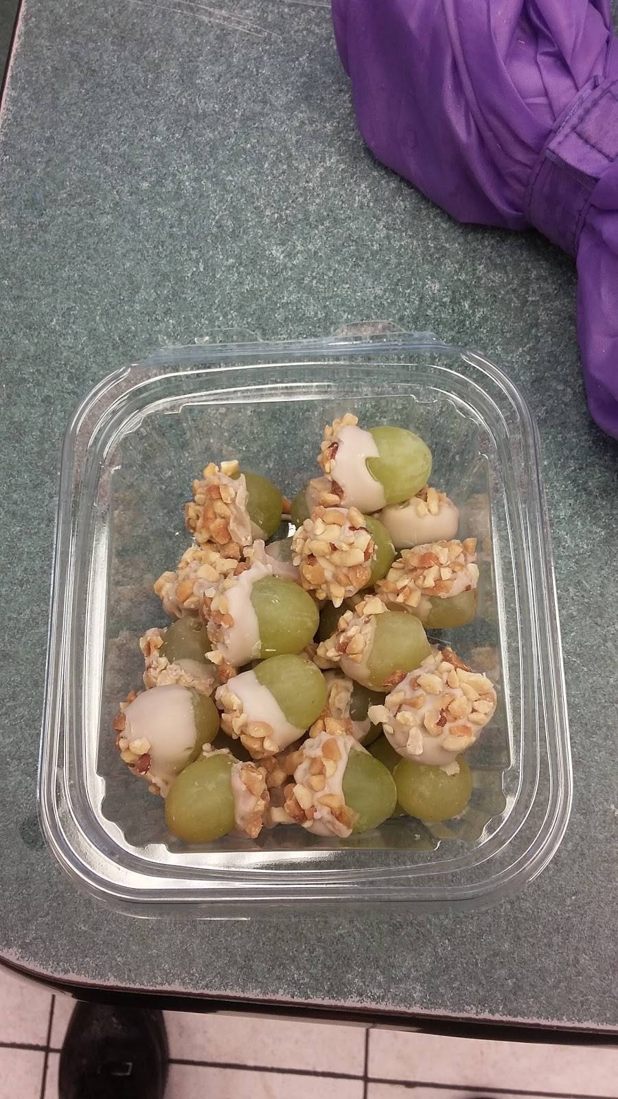 Red Snapper Fish Chicken | restaurant | 400 E 83rd St, Chicago, IL 60619, USA | 7736517100 OR +1 773-651-7100