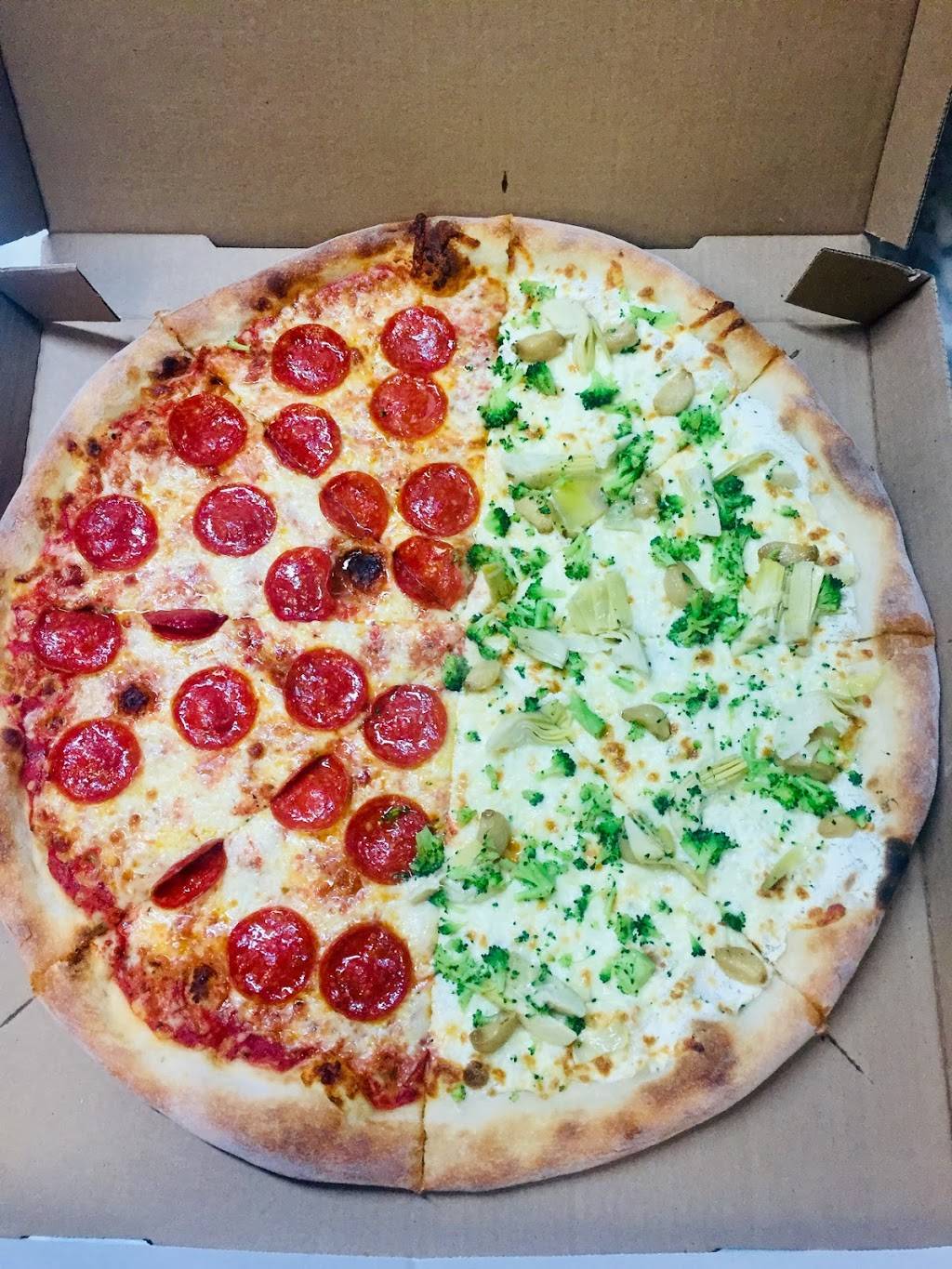 Napolitanos Brooklyn Pizza | restaurant | 100 East St, Cranston, RI 02920, USA | 4013837722 OR +1 401-383-7722