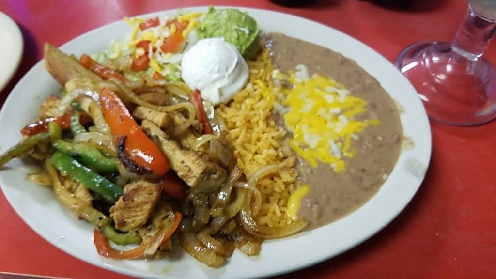 Terans Mexican Restaurant | restaurant | 920 W Cherokee St, Lindsay, OK 73052, USA | 4057561673 OR +1 405-756-1673