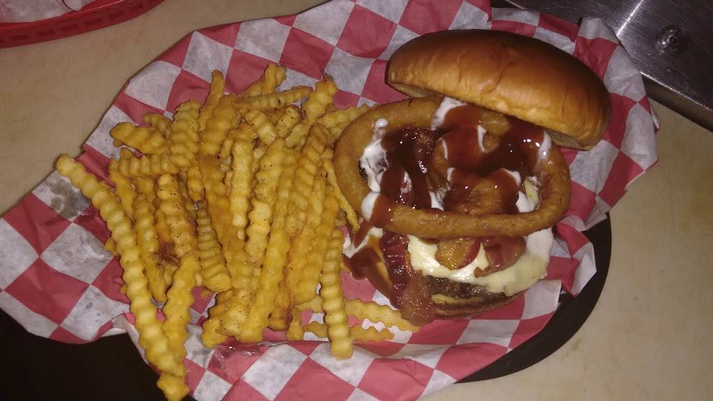 Reillys Pub | restaurant | N4111 Lake Shore Dr, Markesan, WI 53946, USA | 9202950656 OR +1 920-295-0656