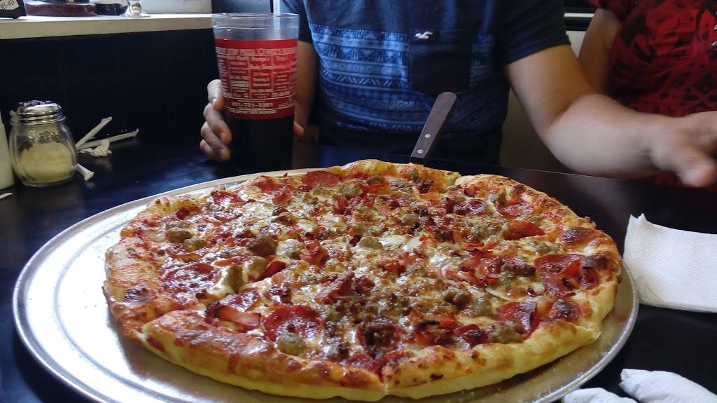 Toasted Dough Neighborhood Pizzeria | restaurant | 6805 TN-13, Erin, TN 37061, USA | 9312895151 OR +1 931-289-5151