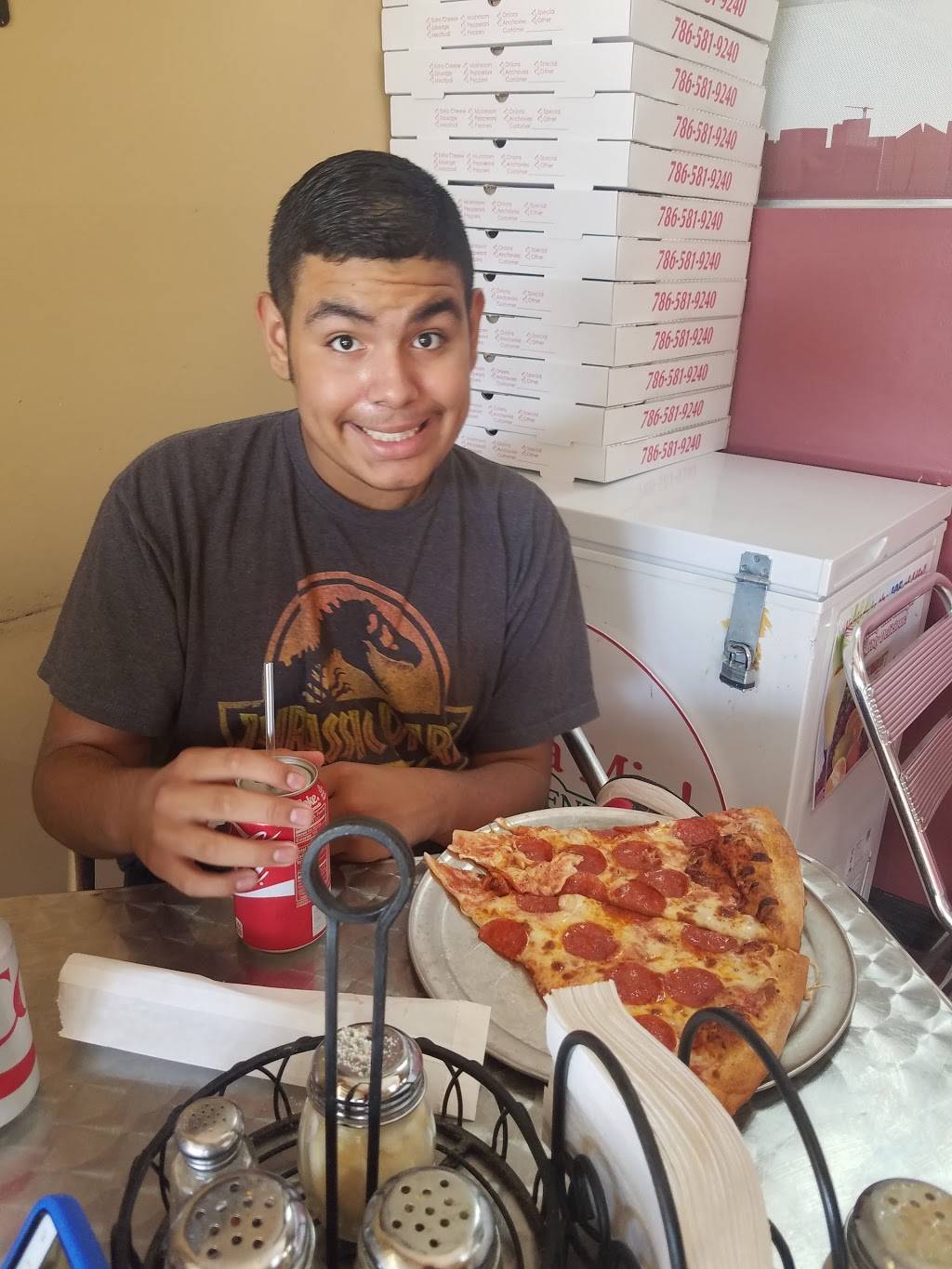 Manhattan & Chicago Pizza | meal delivery | 12715 S Dixie Hwy, Pinecrest, FL 33156, USA | 7865819240 OR +1 786-581-9240