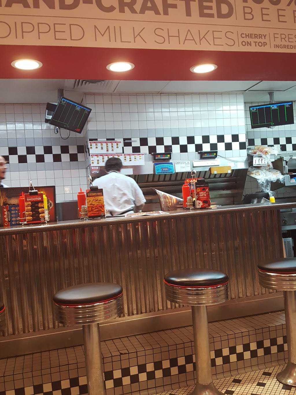 Steak n Shake | restaurant | 825 Ernest W Barrett Pkwy NW, Kennesaw, GA 30144, USA | 7704991059 OR +1 770-499-1059